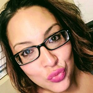 Meet your Posher, Cassandra